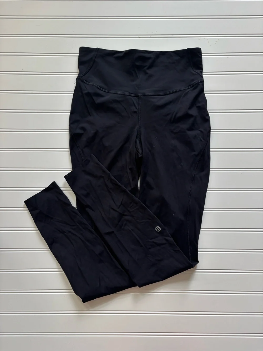 black lululemon leggings